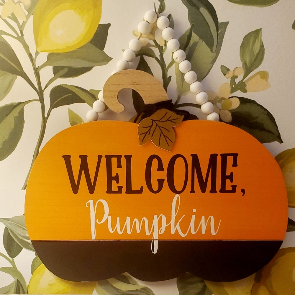 Orange Welcome Pumpkin Sign